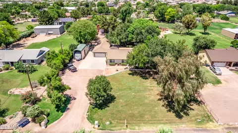 View/Area - 17730 E Brooks Farm Rd, Gilbert, AZ 85298 photo 1 of 12