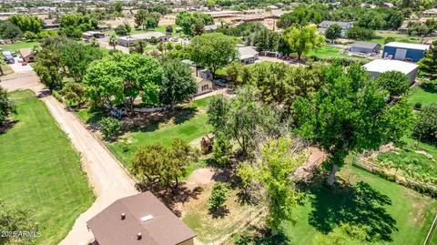 View/Area - 17730 E Brooks Farm Rd, Gilbert, AZ 85298 photo 5 of 12