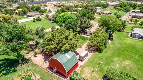 View/Area - 17730 E Brooks Farm Rd, Gilbert, AZ 85298 photo 3 of 12