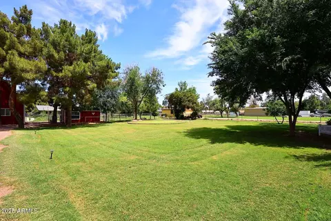 Exterior - 17730 E Brooks Farm Rd, Gilbert, AZ 85298 photo 17 of 23