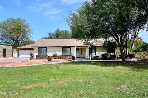 17730 E Brooks Farm Rd, Gilbert, AZ 85298