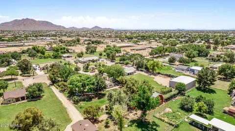 View/Area - 17730 E Brooks Farm Rd, Gilbert, AZ 85298 photo 10 of 12