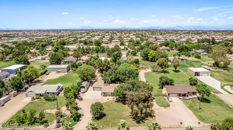 View/Area - 17730 E Brooks Farm Rd, Gilbert, AZ 85298 photo 4 of 12