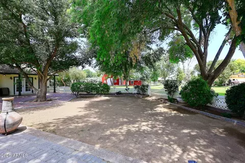 Exterior - 17730 E Brooks Farm Rd, Gilbert, AZ 85298 photo 6 of 23