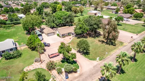 View/Area - 17730 E Brooks Farm Rd, Gilbert, AZ 85298 photo 2 of 12