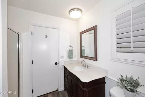 Bath - 17730 E Brooks Farm Rd, Gilbert, AZ 85298 photo 6 of 6