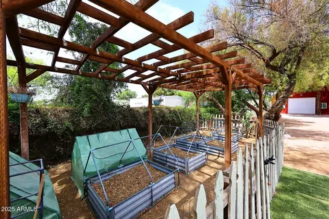 Exterior - 17730 E Brooks Farm Rd, Gilbert, AZ 85298 photo 14 of 23