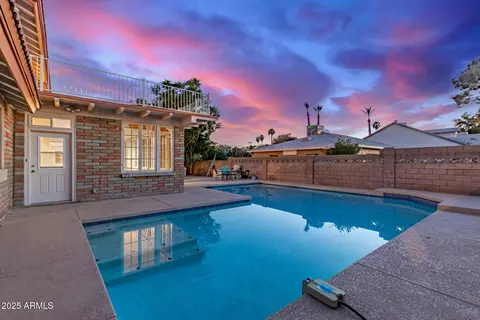 Exterior - 6550 N 7th St, Phoenix, AZ 85014 photo 6 of 10