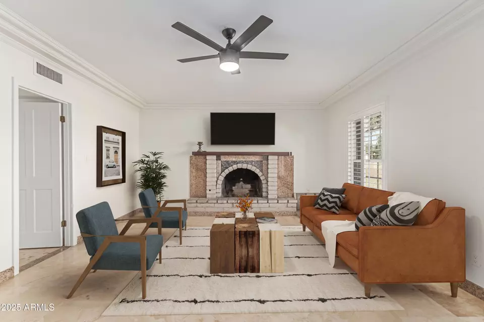 Living - 6550 N 7th St, Phoenix, AZ 85014 photo 1 of 5