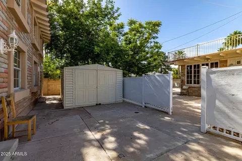 Exterior - 6550 N 7th St, Phoenix, AZ 85014 photo 9 of 10