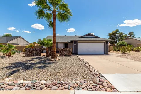 5601 W Whitten St, Chandler, AZ 85226