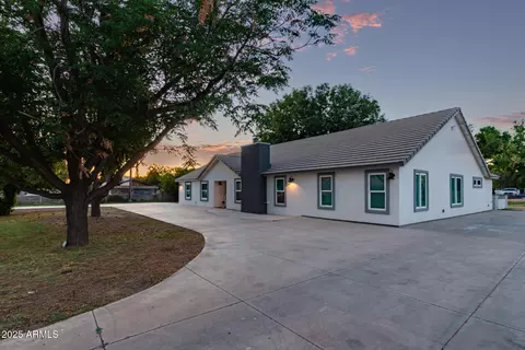 Exterior - 17248 E Desert Ln, Gilbert, AZ 85234 photo 2 of 16