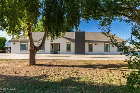 Exterior - 17248 E Desert Ln, Gilbert, AZ 85234 photo 4 of 16