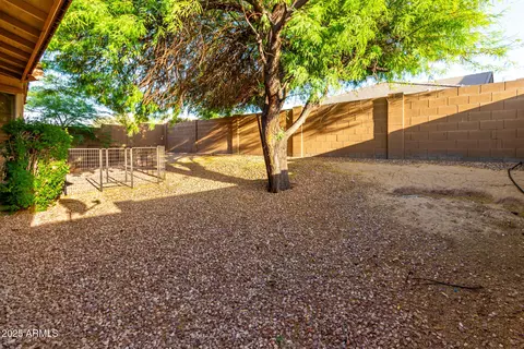 Exterior - 2315 W Beverly Rd, Phoenix, AZ 85041 photo 3 of 6