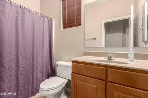 Bath - 2315 W Beverly Rd, Phoenix, AZ 85041 photo 3 of 3