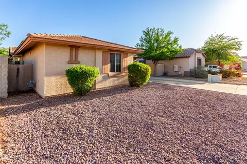 Exterior - 2315 W Beverly Rd, Phoenix, AZ 85041 photo 2 of 6