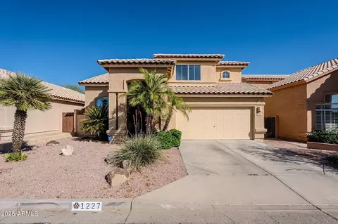 1227 E Sheena Dr, Phoenix, AZ 85022