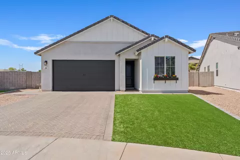 486 E Bamboo Ln, San Tan Valley, AZ 85140