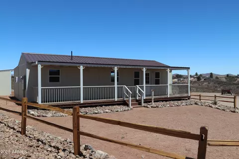 1476 N Pony Pl, Tombstone, AZ 85638
