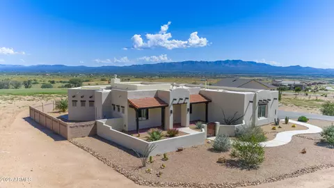 6397 E Red Oak Cir, Hereford, AZ 85615