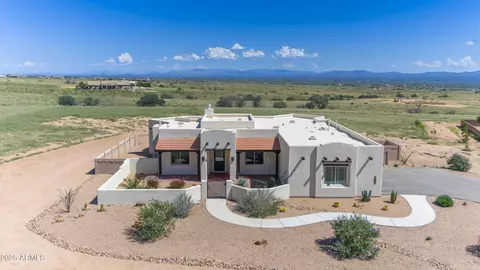 6397 E Red Oak Cir, Hereford, AZ 85615 photo 2