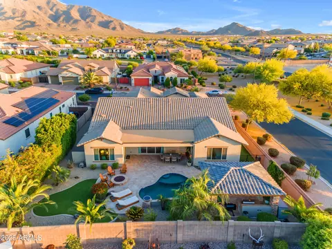 View/Area - 2826 E Bellflower Dr, Gilbert, AZ 85298 photo 5 of 8