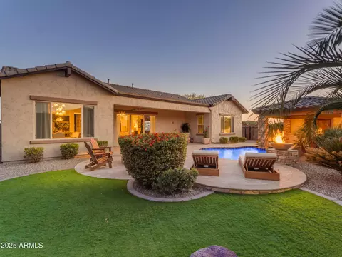 Exterior - 2826 E Bellflower Dr, Gilbert, AZ 85298 photo 10 of 23
