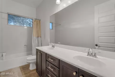 Bath - 2826 E Bellflower Dr, Gilbert, AZ 85298 photo 5 of 6