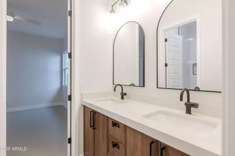 Bath - 3145 E Boot Track Trl, Gilbert, AZ 85296 photo 1 of 1