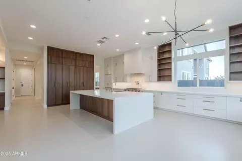 Kitchen - 3145 E Boot Track Trl, Gilbert, AZ 85296 photo 7 of 11
