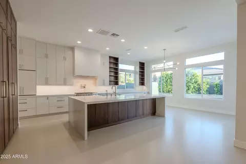 Kitchen - 3145 E Boot Track Trl, Gilbert, AZ 85296 photo 6 of 11
