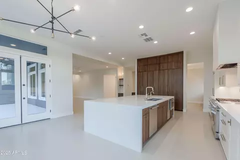 Kitchen - 3145 E Boot Track Trl, Gilbert, AZ 85296 photo 4 of 11