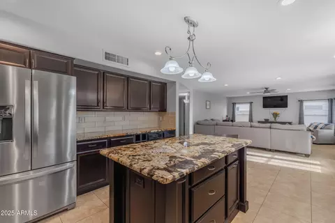 780 S Lagoon Dr, Gilbert, AZ 85233 photo 18