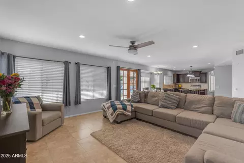 780 S Lagoon Dr, Gilbert, AZ 85233 photo 19