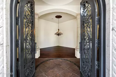 Entry Way - 2300 E Sanoque Ct, Gilbert, AZ 85298 photo 2 of 7