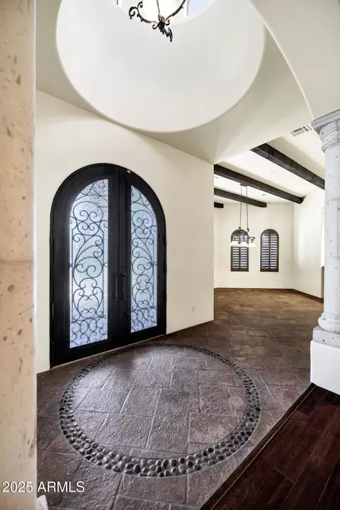 Entry Way - 2300 E Sanoque Ct, Gilbert, AZ 85298 photo 4 of 7