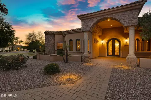 Exterior - 2300 E Sanoque Ct, Gilbert, AZ 85298 photo 13 of 18