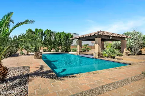 Exterior - 2300 E Sanoque Ct, Gilbert, AZ 85298 photo 11 of 18