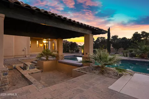 Exterior - 2300 E Sanoque Ct, Gilbert, AZ 85298 photo 17 of 18