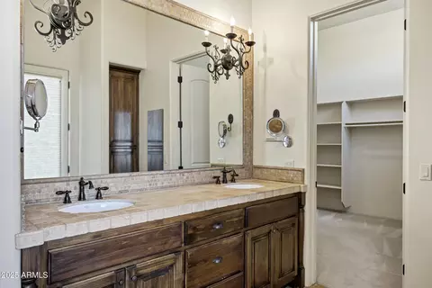 Bath - 2300 E Sanoque Ct, Gilbert, AZ 85298 photo 9 of 12
