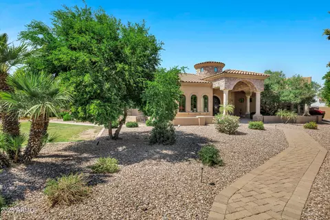 2300 E Sanoque Ct, Gilbert, AZ 85298