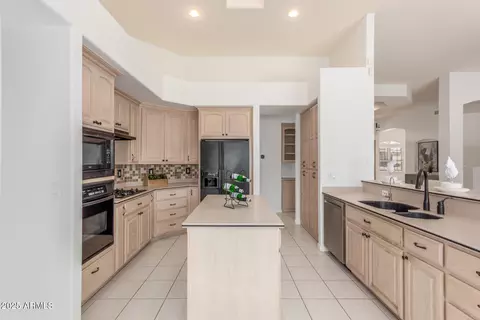 3001 E Winchcomb Dr, Phoenix, AZ 85032 photo 11