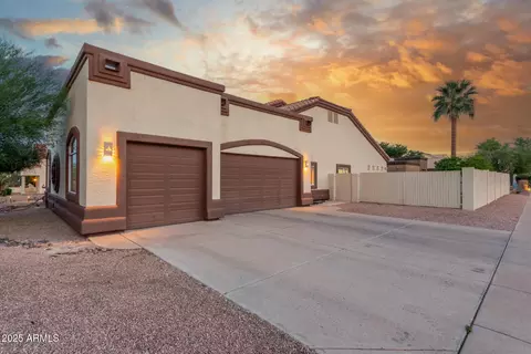 3001 E Winchcomb Dr, Phoenix, AZ 85032 photo 6