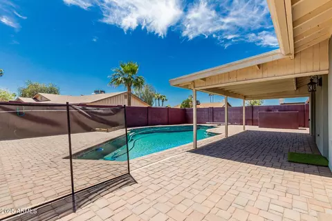 Exterior - 2327 E Pebble Beach Dr, Tempe, AZ 85282 photo 3 of 3