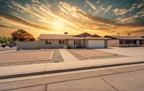 2327 E Pebble Beach Dr, Tempe, AZ 85282