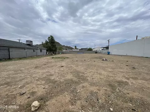 536 E Vogel Ave #-, Phoenix, AZ 85020 photo 5