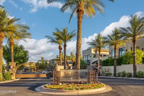 2 Biltmore Est #309, Phoenix, AZ 85016