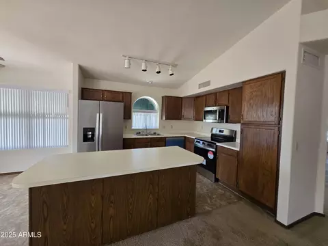 3601 E Taro Ln, Phoenix, AZ 85050 photo 10