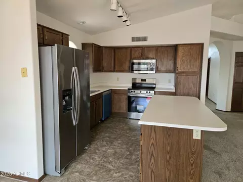 3601 E Taro Ln, Phoenix, AZ 85050 photo 6
