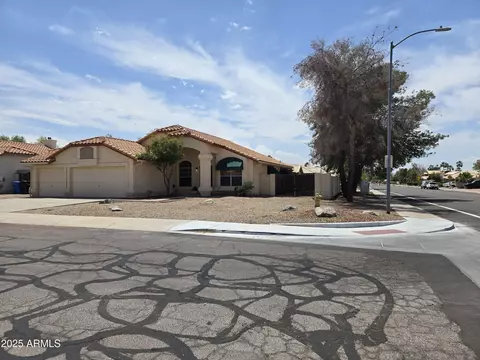 3601 E Taro Ln, Phoenix, AZ 85050